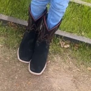 red n black cowboy boots.